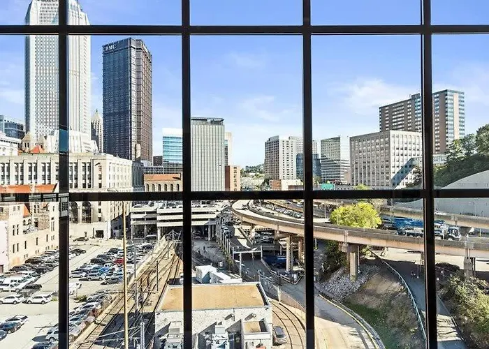 Cozysuites Modern 1br, Downtown Pittsburgh